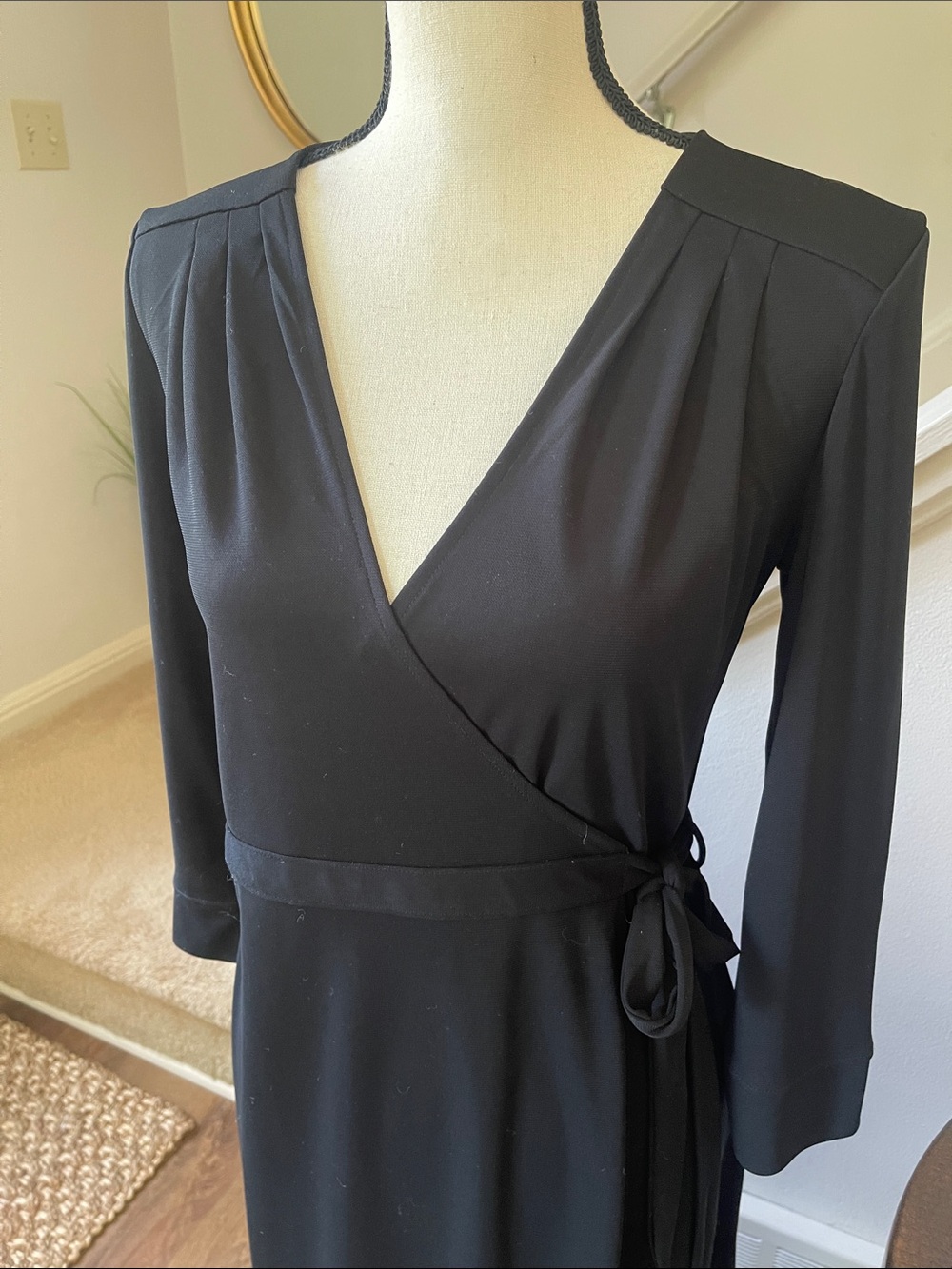 Old Navy black three-quarter sleeve wrapped dress V-neck easy care and wear Sz S